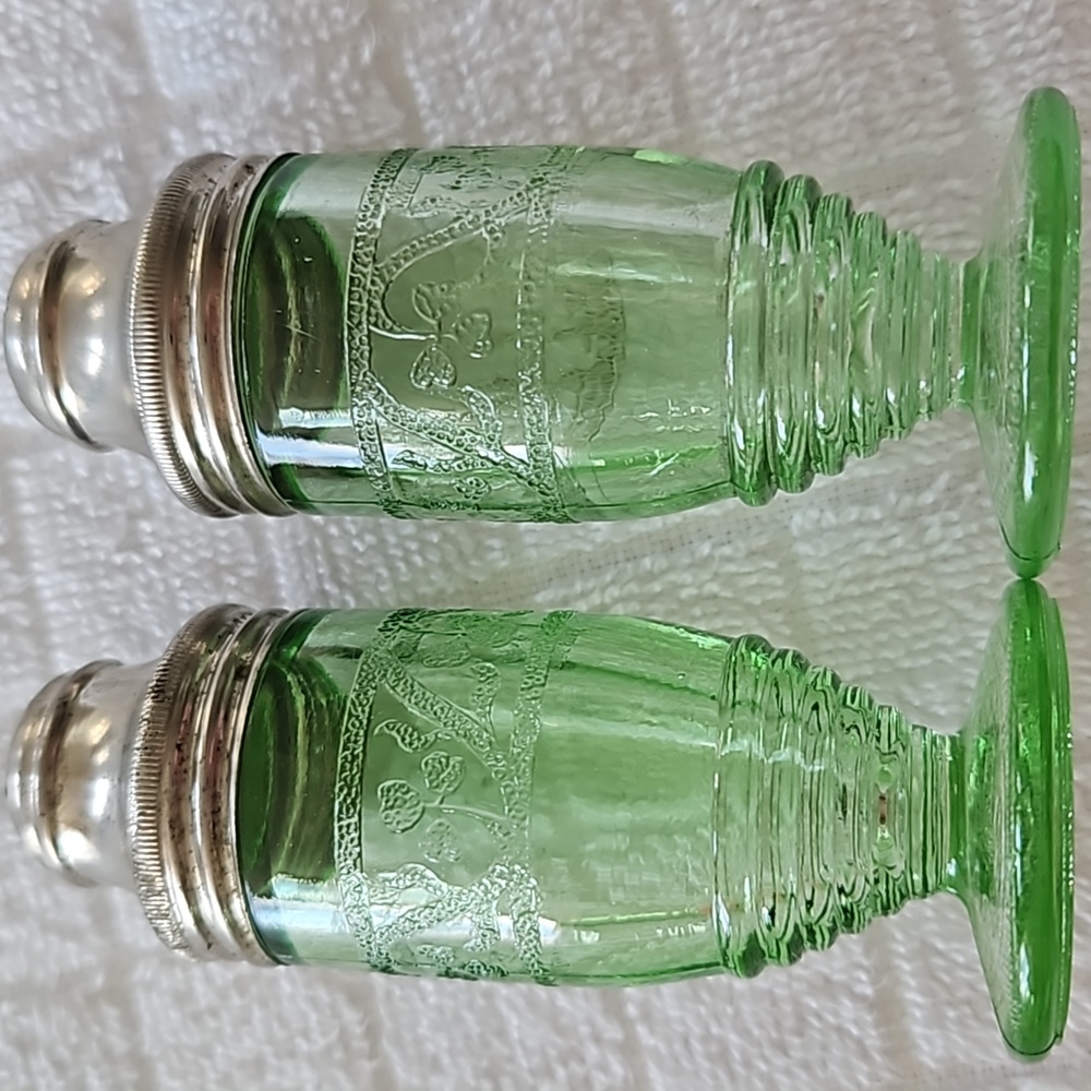 Uranium Glass Cloverleaf Pattern Green Vintage Salt and Pepper Depression Era